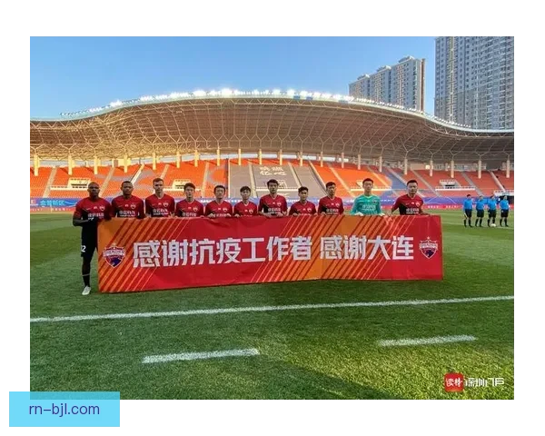 海港新闻官发布多哈冬训图集球队海外备战进入收官阶段冲刺新赛季